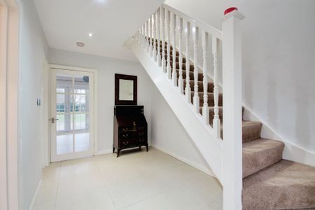 4 bed detached house to rent in Horton Road, Slough, SL3 - Photo 3