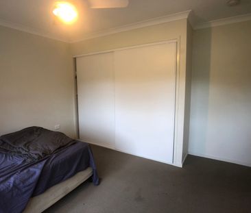 Modern 4 Bedroom Duplex in Quiet Circuit. Style, Space & Convenience - Photo 4