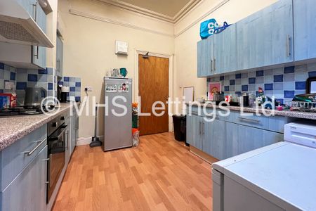 5 Bedroom Mid Terraced House for rent in Regent Park Terrace - Photo 5