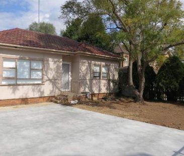 Well Loved Family Home !!!! - Photo 2