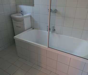 5/20 Chaucer Crescent, Canterbury VIC 3126 - Apartment For Rent | D... - Photo 3