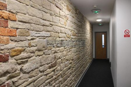 3 bedroom flat share to rent - Photo 2