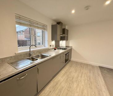 2 bedroom coach house to rent - Photo 5