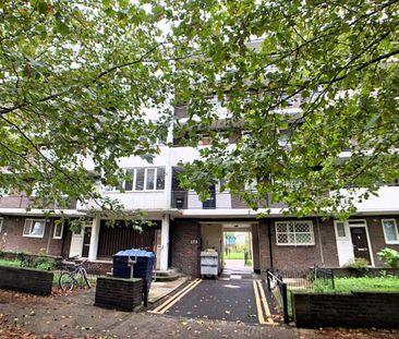 3 bedroom flat to rent - Photo 5