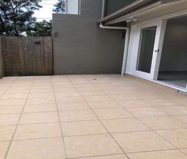 Modern Coastal Townhouse in the Heart of Mudjimba - Photo 5