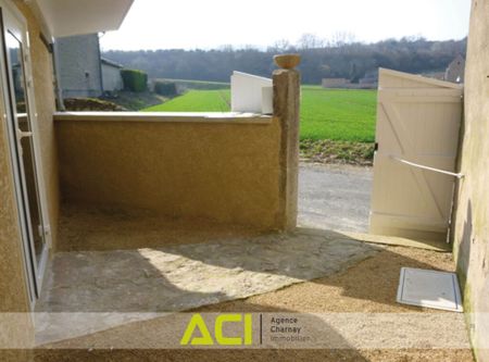 PRISSE PETITE MAISON DE VILLAGE AVEC COUR FERMEE - Photo 2