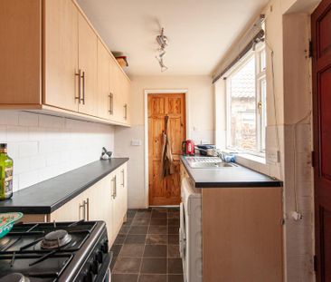 2 bedroom terraced house to rent - Photo 5