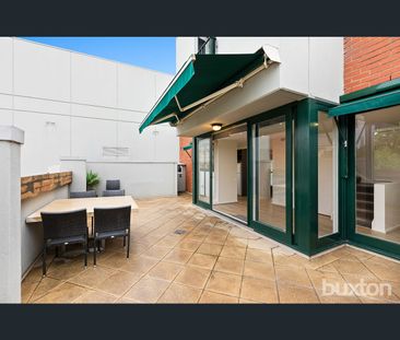 1/14 Webb Lane, East Melbourne, Vic 3002 - Photo 4