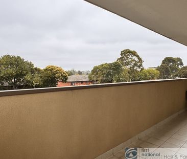 Great Location - Photo 4