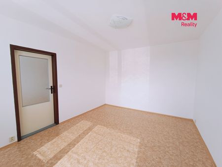 Pronájem bytu 1+1 37 m², Janov - Photo 3