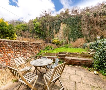 5 bedroom terraced house to rent - Photo 4