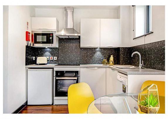 1 bedroom flat to rent - Photo 1