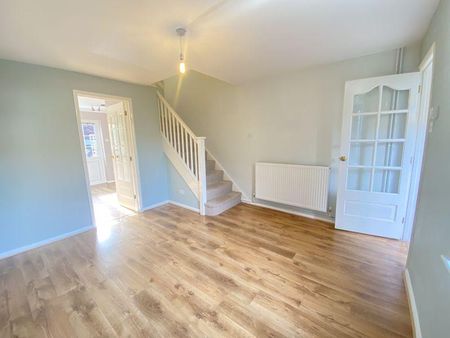 2 bedroom terraced house to rent - Photo 3