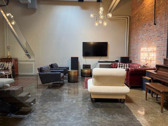 For Lease - 326 Carlaw Avenue Unit# 122, Toronto, Ontario - Photo 1