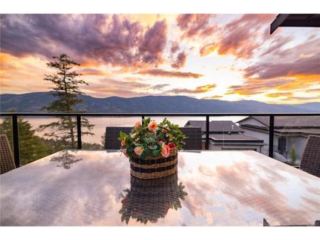 Gorgeous Townhome – McKinley Beach - Photo 5