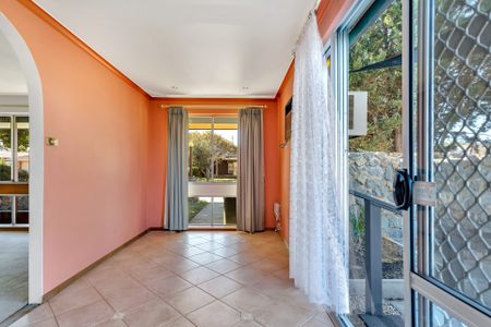 Open the Door to Coastal Comfort and Everyday Convenience - Photo 3