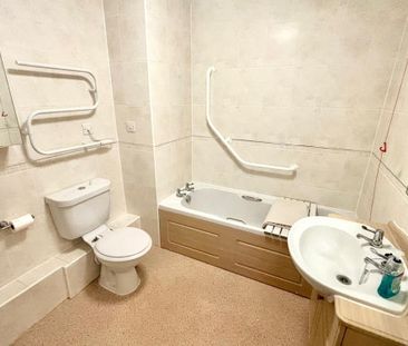 2 bedroom retirement property to rent - Photo 1