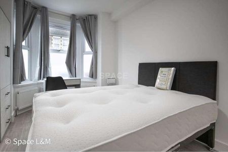 Grange Avenue, Reading, Berkshire, RG6 - Photo 5