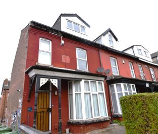 6 bedroom House in Brudenell Mount, Leeds - Photo 2