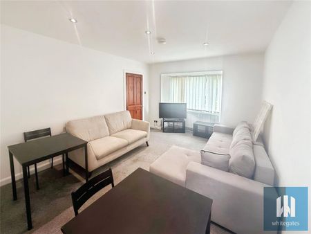 5 bedroom detached house to rent - Photo 2