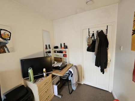 4 bedroom terraced house to rent - Photo 3