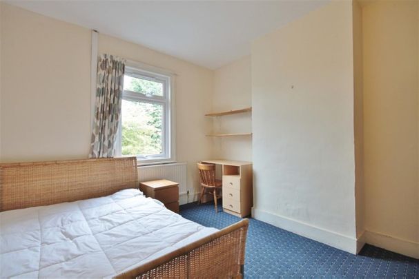 6 bedroom terraced house to rent - Photo 1