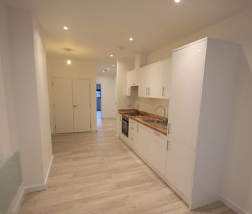 Guildford Road, Woking - 1 bedroomProperty for lettings - Seymours - Photo 2