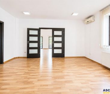 Spatiu versatil ultracentral, 125 mp, curte, parcare, clasa - Photo 4