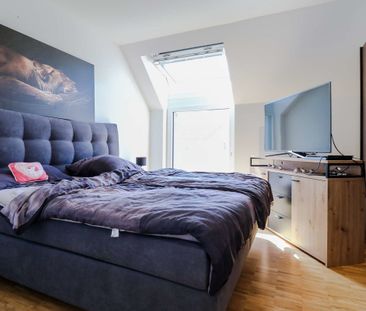 Charmante, helle 2,5 Zimmer Wohnung mit Galerie und traumhafter Dac... - Photo 1