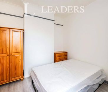 4 bedroom house to rent - Photo 2