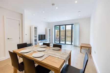 4 bedroom terraced house to rent - Photo 2