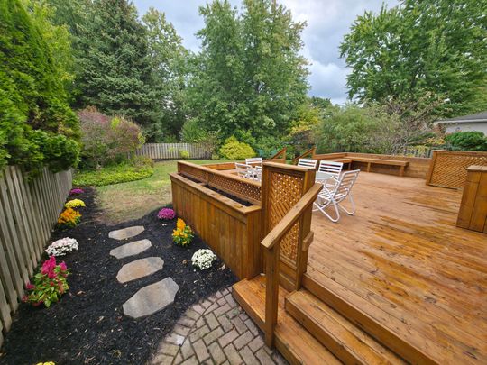 For Lease - 4 Mississauga Road, St. Catharines, Ontario - Photo 1