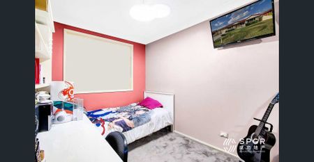 Modern 4 Beroom Home - Photo 2