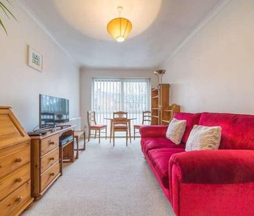 Laleham Road, Shepperton, Surrey, TW17 - Photo 4