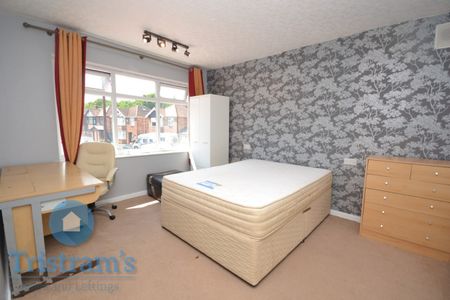 4 bed Detached House for Rent - Photo 3