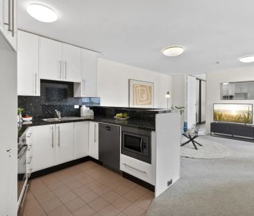 Lavender Bay views in prime waterfront tower - Photo 6