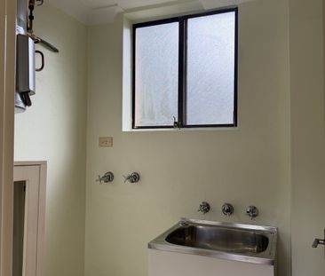 Split Level Unit - well appointed - Photo 4