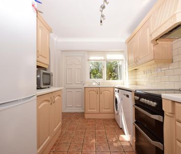 3 bedroom terraced house to rent - Photo 5