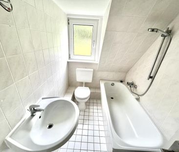 Charmante 2-Zimmer-Dachgeschosswohnung mit Wohlfühlatmosphäre!! - Photo 1