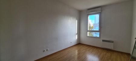 Location Appartement 3 pièces 64m² ST SEBASTIEN SUR LOIRE 44230 - Photo 2