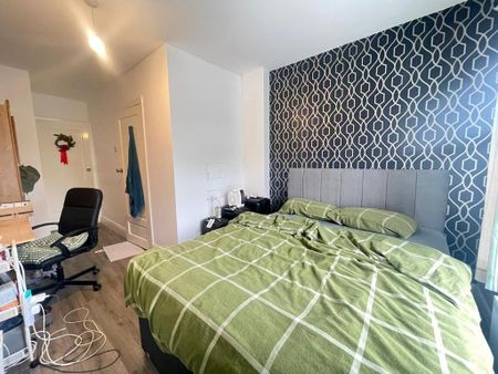 4 bedroom flat to rent - Photo 4