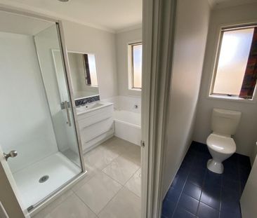 Enticing on Enderley - Photo 4