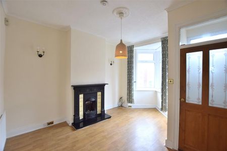 2 bedroom terraced house to rent - Photo 4