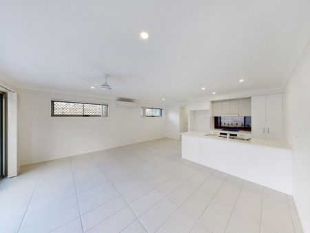 Near NEW townhouse SPRING MOUNTAIN - Photo 2