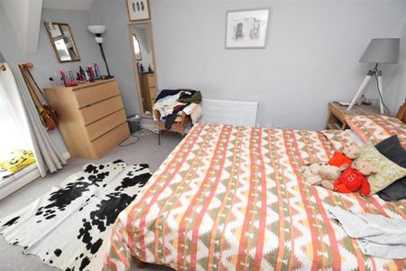 2 bedroom terraced house to rent - Photo 5