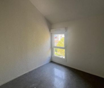 T4 en duplex – GRENOBLE – Rue Anatole France - Quartier Lys Rouge - Photo 4