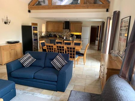 3 bedroom semi-detached house to rent - Photo 2