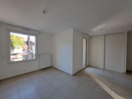 Location Appartement 1 pièce 33m² THONON LES BAINS 74200 - Photo 2