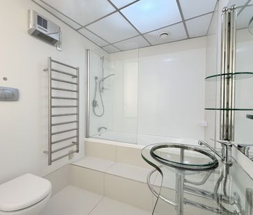 72 Tory Street, Te Aro - Photo 3