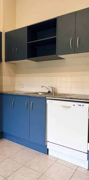 2-Bedroom Apartment in the Heart of Auckland C... - Photo 1